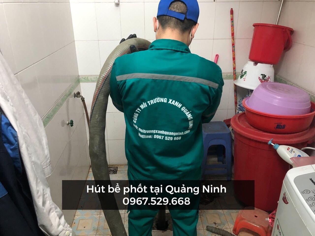 Hút bể phốt khu Khe Cá Hà Phong